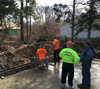 Workers in St. Louis, MO